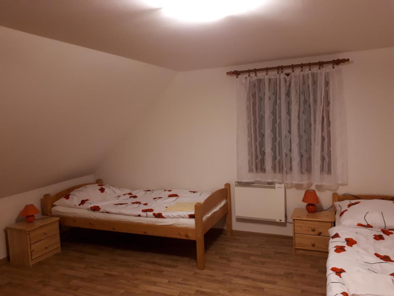 Podkrovi V Jihoceskem Statku Nemejice Екстериор снимка